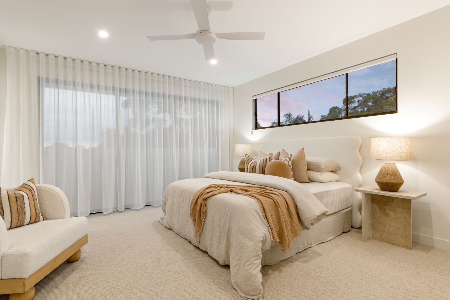 không gian showroom rèm thương hiệu lớn tphcm sang trọng