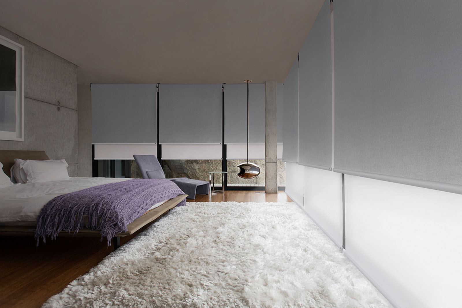 so sánh rèm tổ ong và rèm cuốn phòng ngủ thiết kế tối ưu