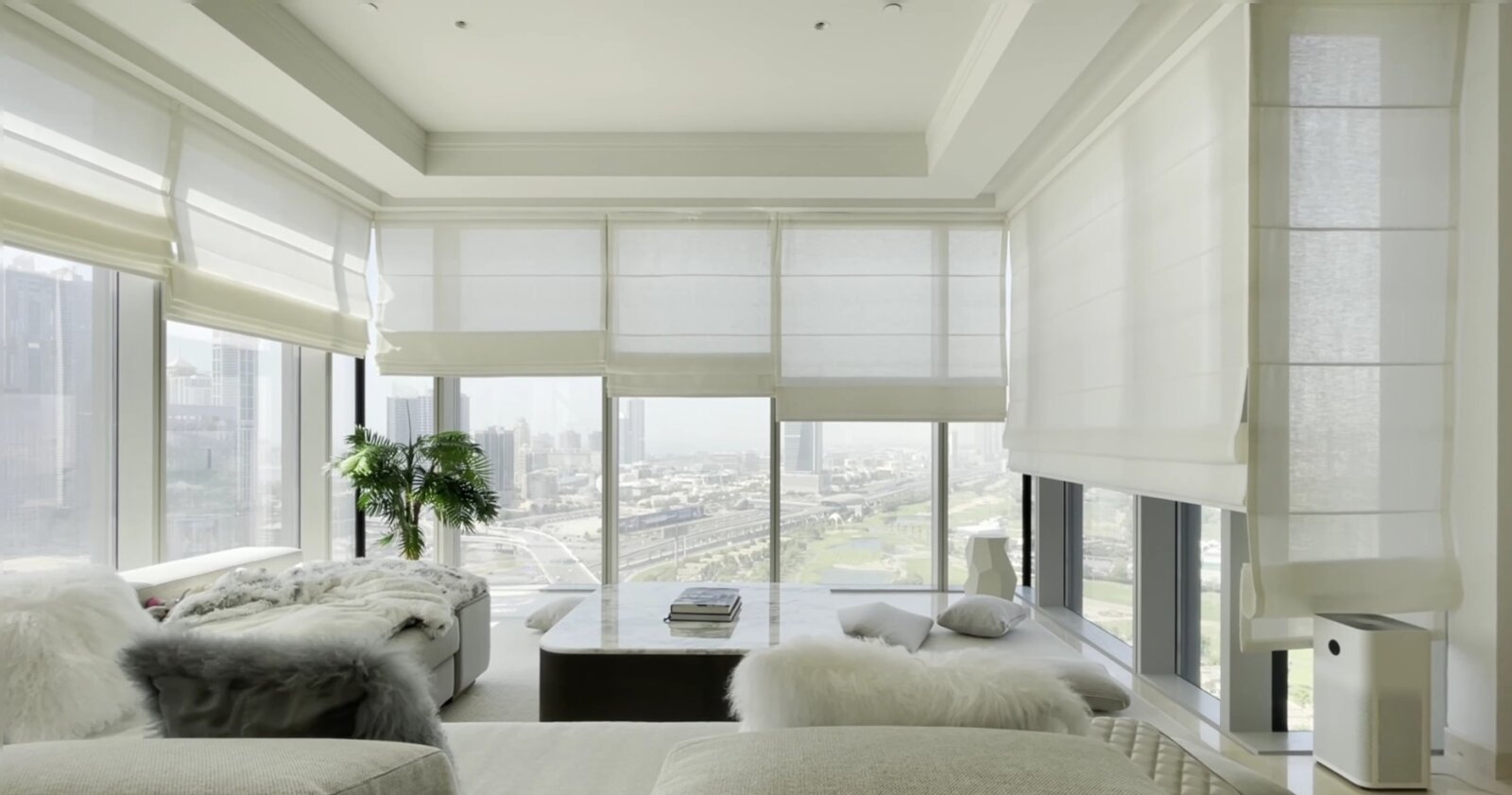 Mẫu rèm roman phòng khách đẹp phù hợp nội thất hiện đại