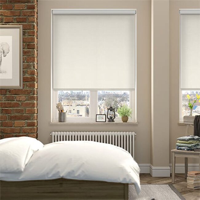 Rèm cuốn văn phòng chống tia UV giúp không gian mát mẻ hơn