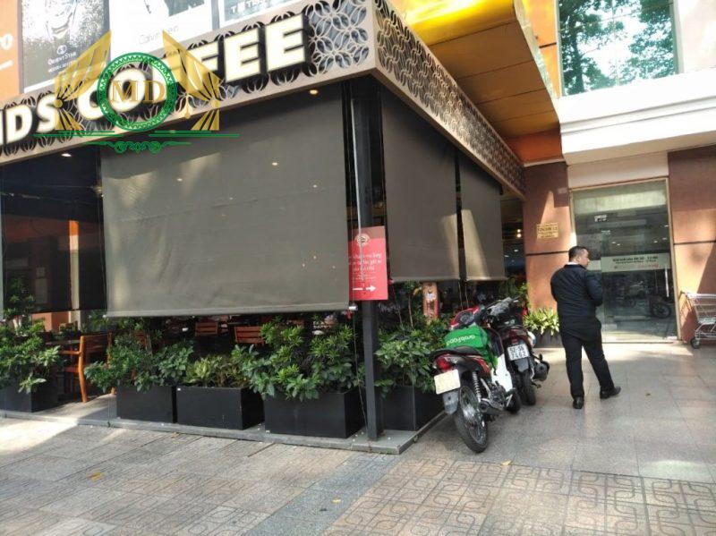 Rèm lưới ngoài trời cao cấp cho không gian hiện đại